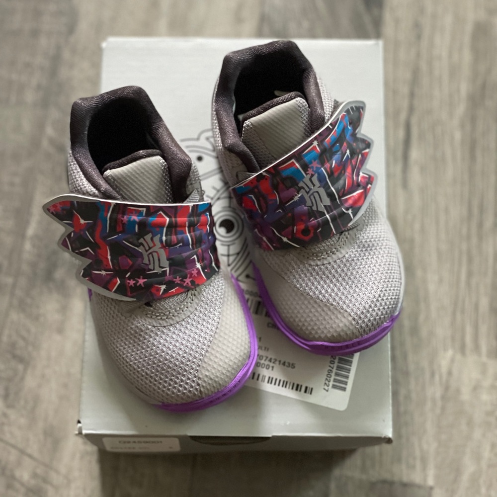Nike Kyrie 5- Atmosphere Grey - Picture 1 of 4
